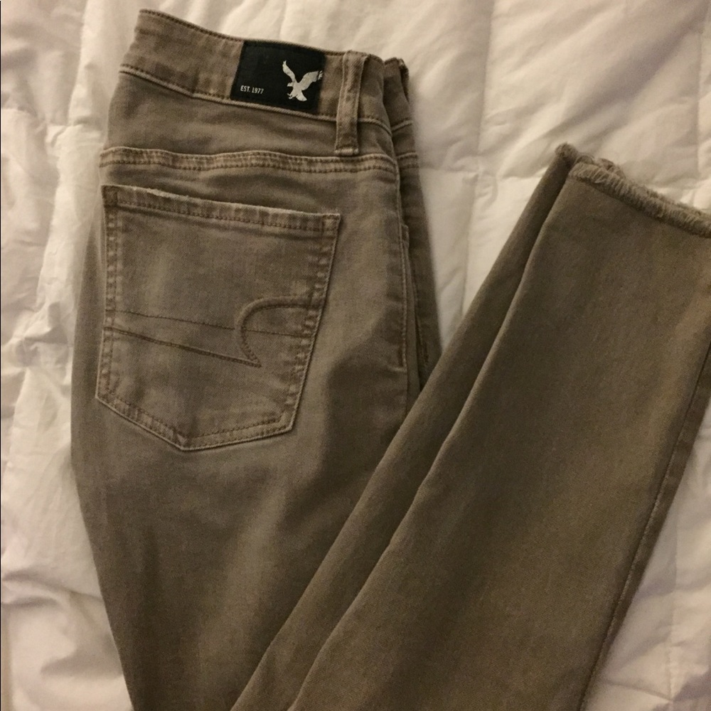 A eagle stone brown grey color jeans!