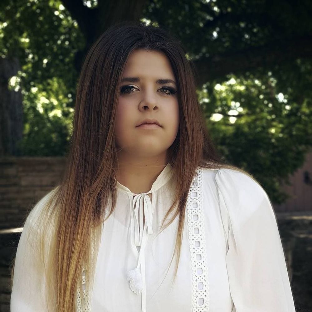 Meet your Posher, Niki