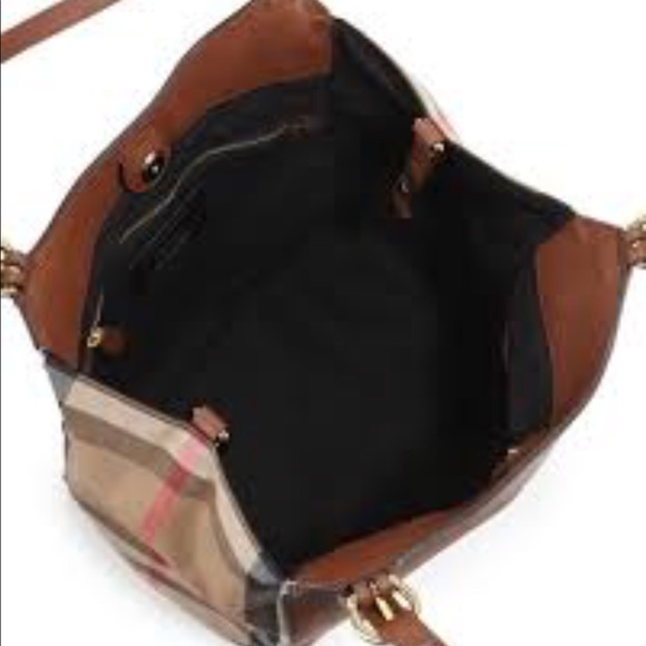 🎉SOLD ON TRADESY🎉NEW & AUTHENTIC BURBERRY TOTE - Picture 3 of 8