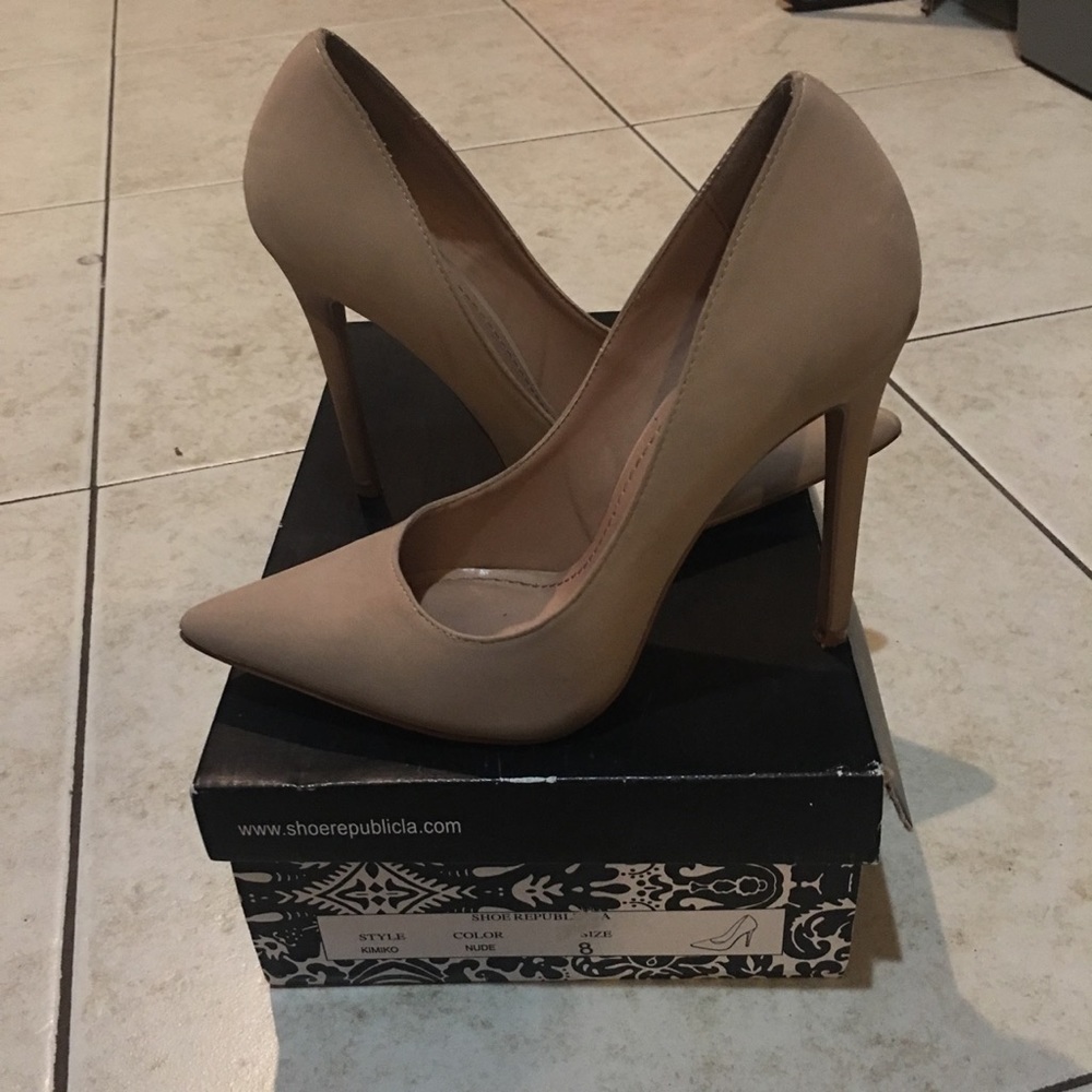 Shoe Republic LA Heels in color Nude