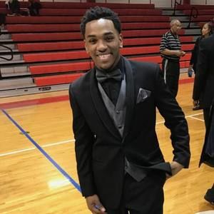 Meet your Posher, Dominic