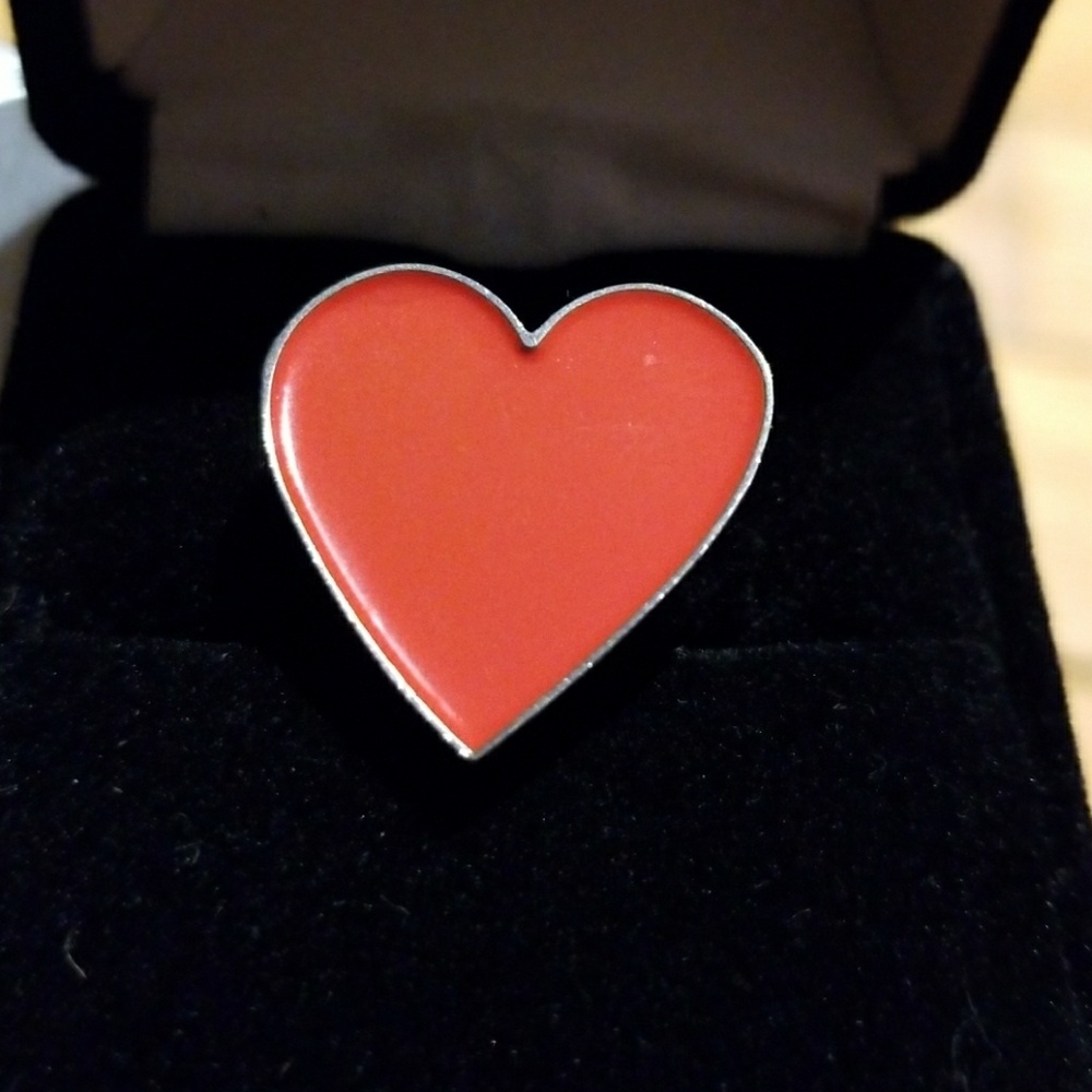 Red heart pin