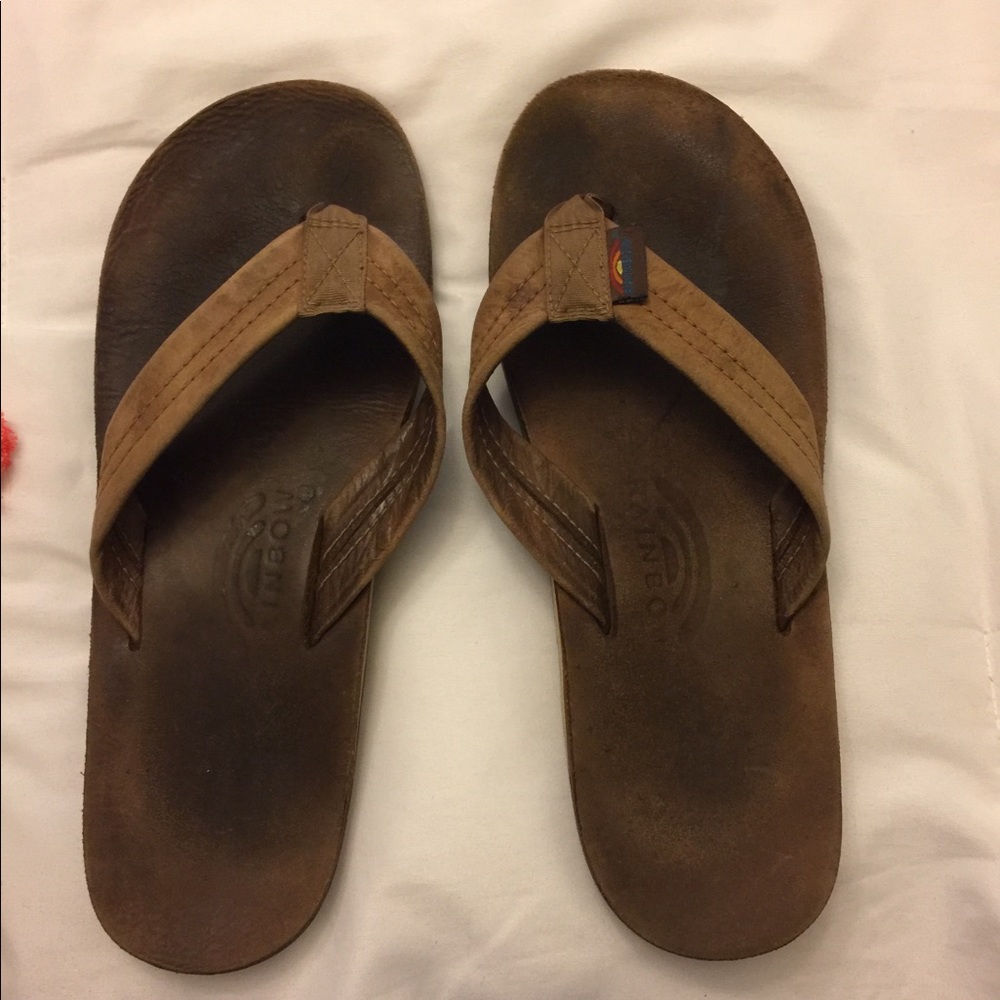 Fits a size 6.5 rainbow flip flops!