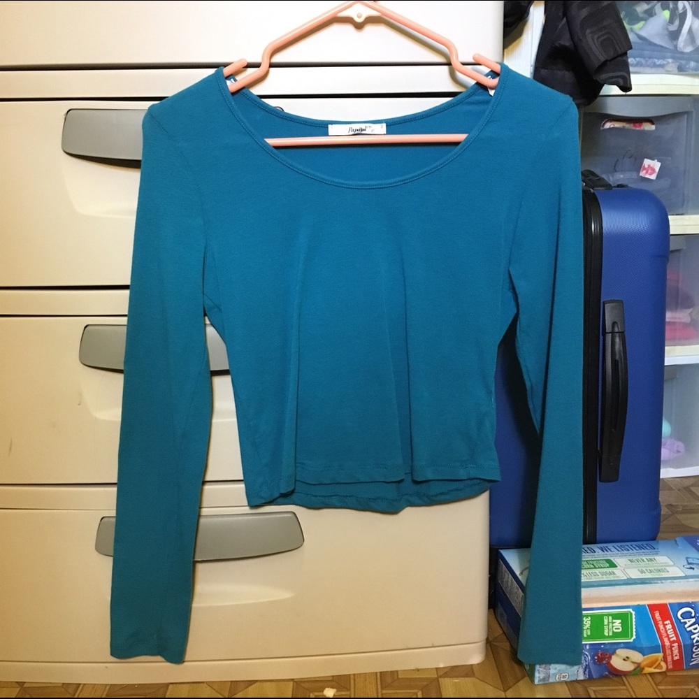Turquoise long sleeve crop top