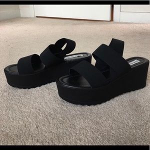 Steve Madden platform sutra sandal