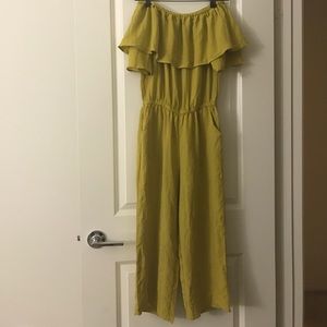 Ruffle shoulder off romper