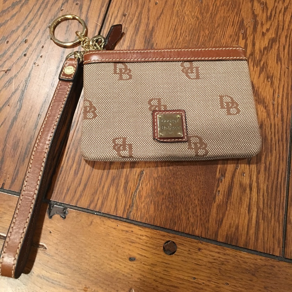 Dooney & Bourke