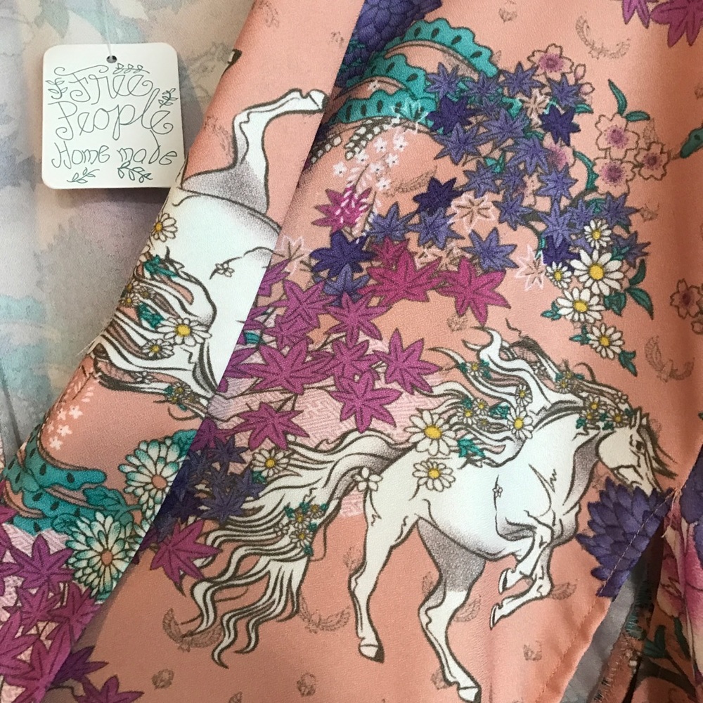 ❌Sold❌Floral Kimono - Picture 5 of 8