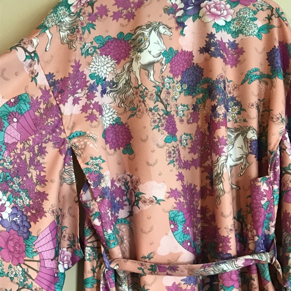 ❌Sold❌Floral Kimono - Picture 7 of 8