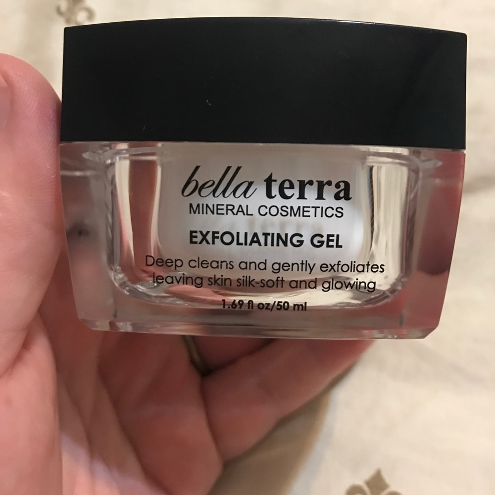 Bella Terra exfoliating gel