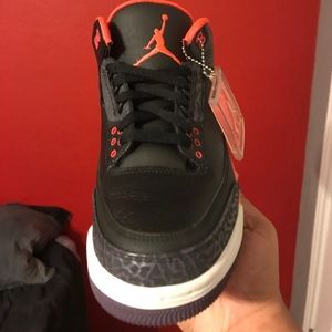 Jordan 3 Crimson