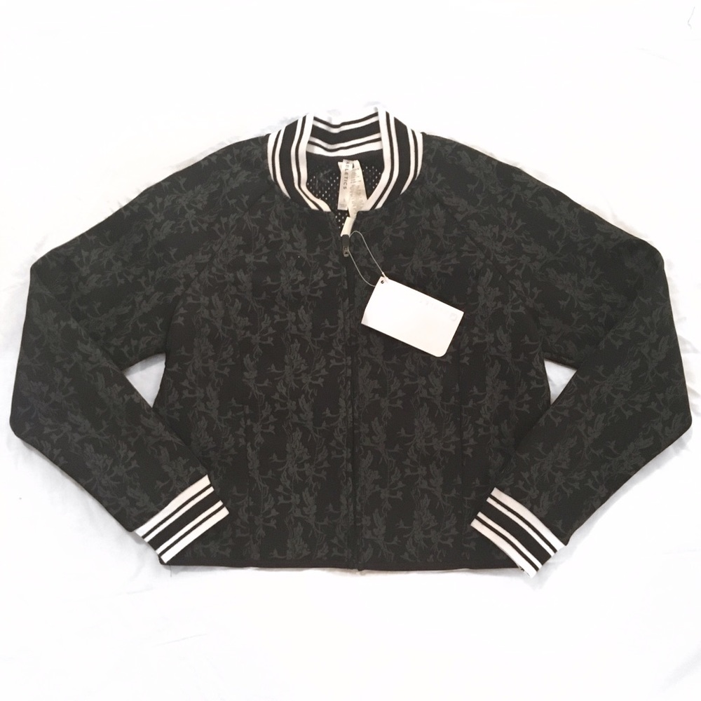 🆕 NWT Fabletics Tia Bomber Jacket - Picture 2 of 7