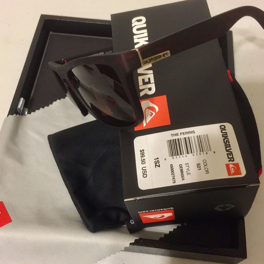 New Tiger Print Quiksilver Sungiass Set