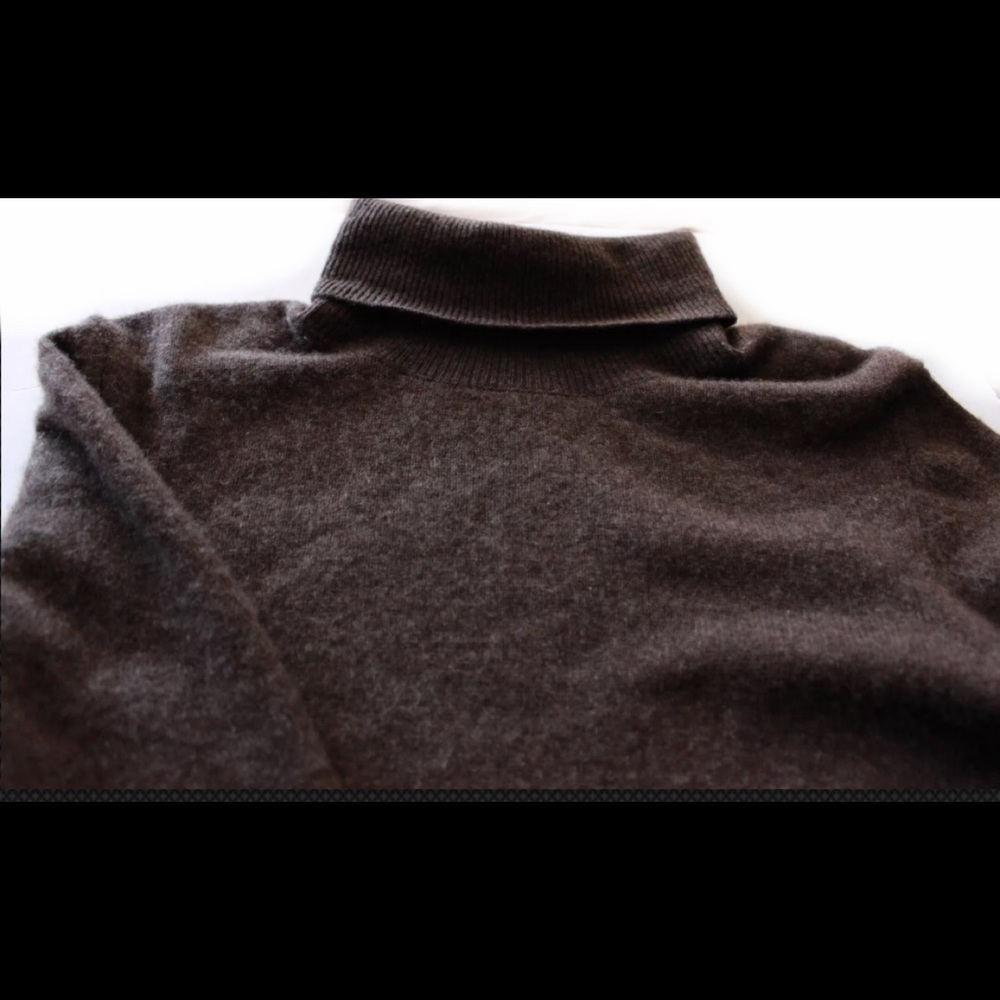 C by Bloomingdales 100% Cashmere