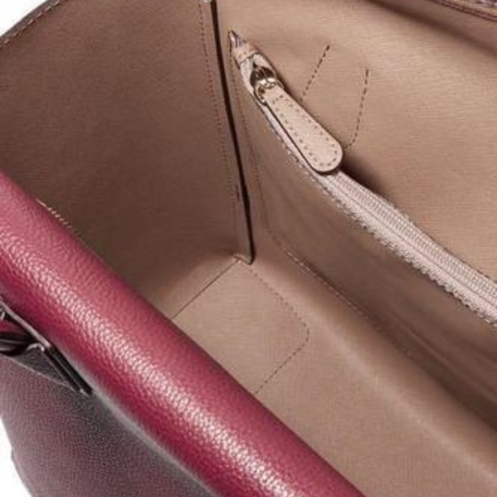 ⚡️✨⚡️🔻SOLD🔻⚡️✨⚡️Michael Kors MERCER Tote - Picture 7 of 8