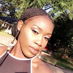 Meet your Posher, Dashayla