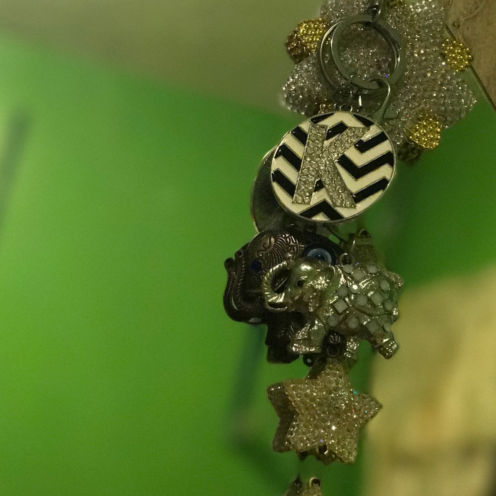 Meet your Posher, Togita