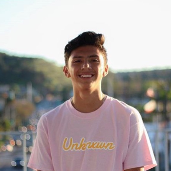 Meet your Posher, Brandon - Picture 2 of 2