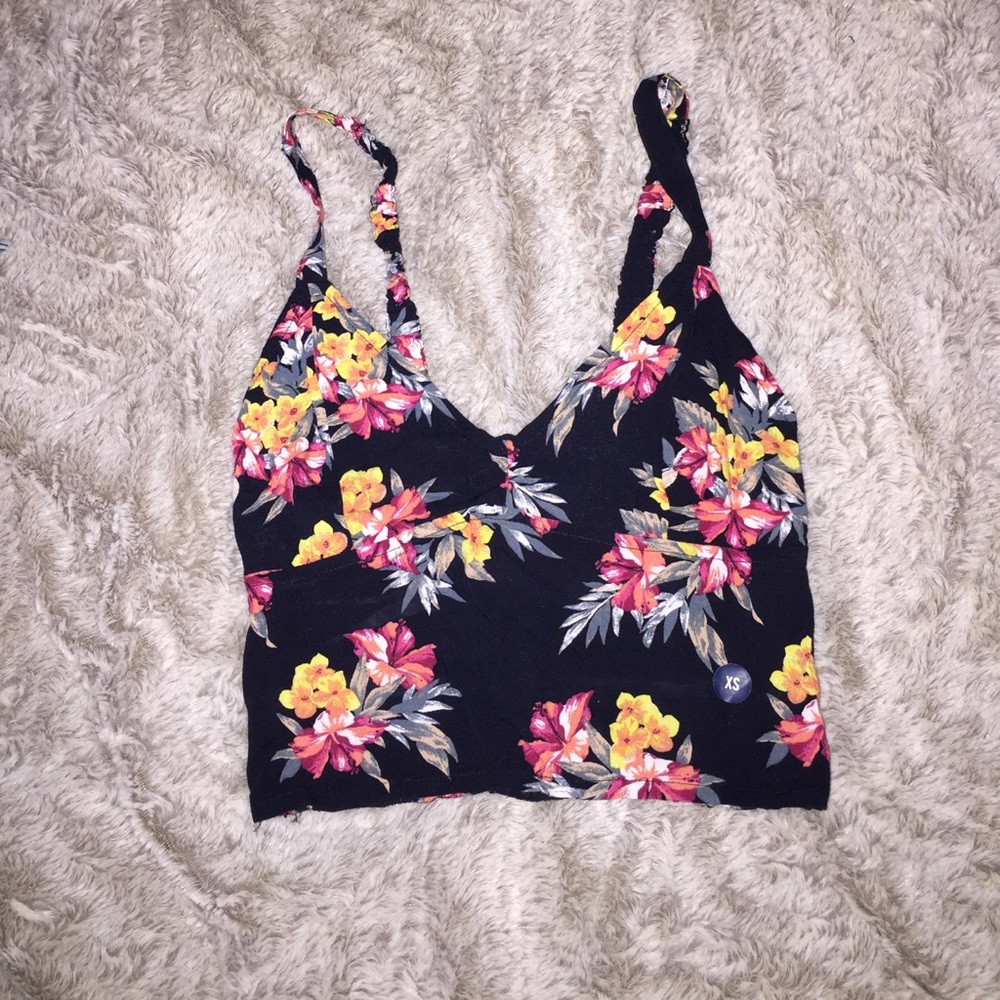 Hollister floral crop. Perfect condition.