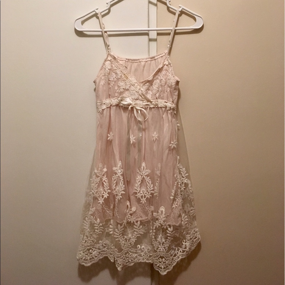 Pretty handmade white lace sweetheart dress