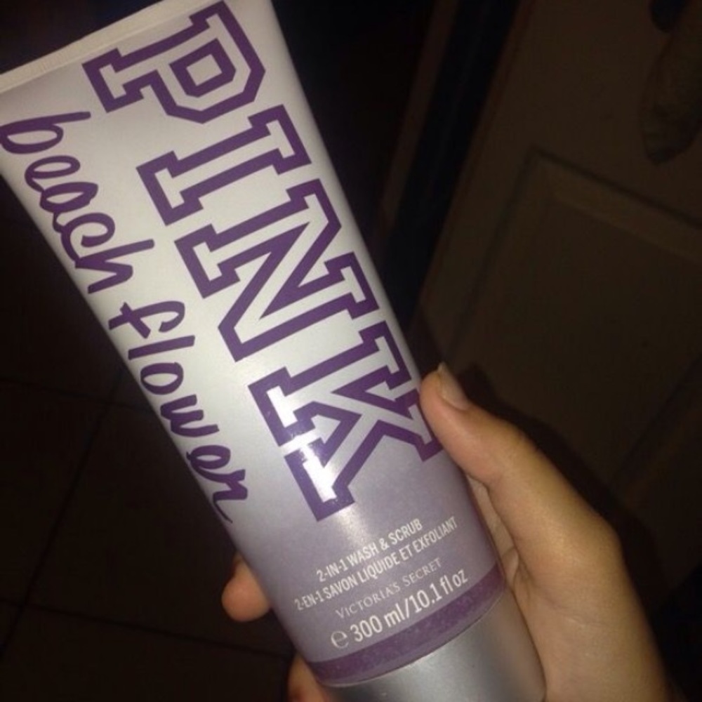 Vs pink scrub
