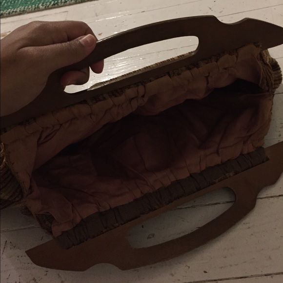 Vintage wooden handle corduroy clutch - Picture 3 of 8
