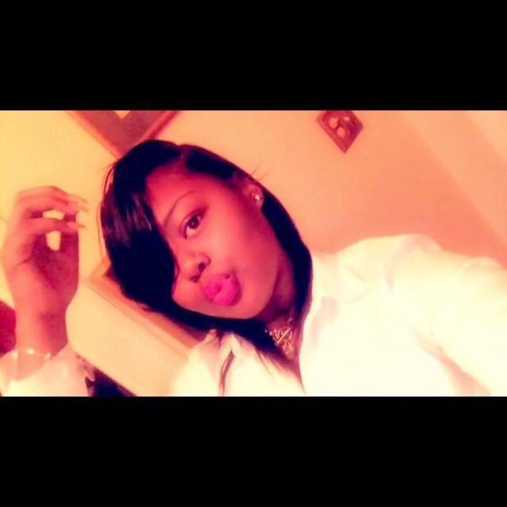 Meet your Posher, Yana