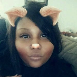 Meet your Posher, Whitney