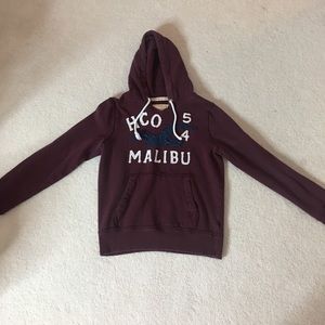 Size medium men's hollister burgundy sweatshirt