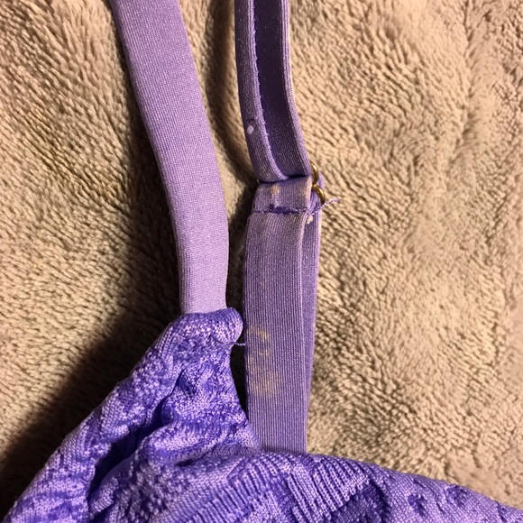 Purple Ruffle Patterned Bikini Top - Picture 2 of 7