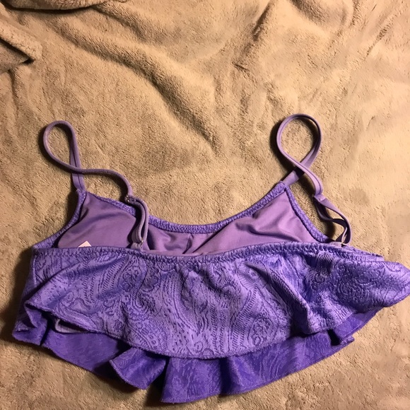 Purple Ruffle Patterned Bikini Top - Picture 6 of 7