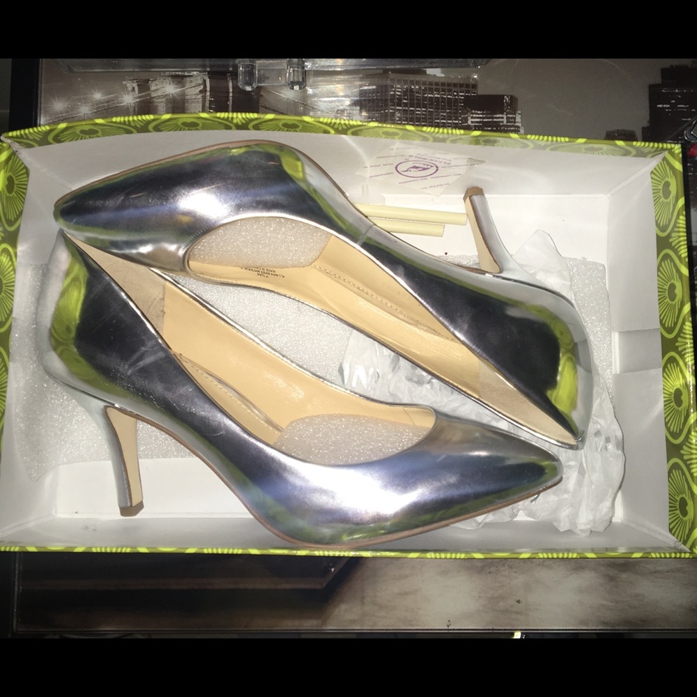 Gianni Bini Sliver High Heels 7.5
