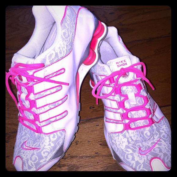 nike shox hot pink