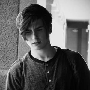 Meet your Posher, Nomi