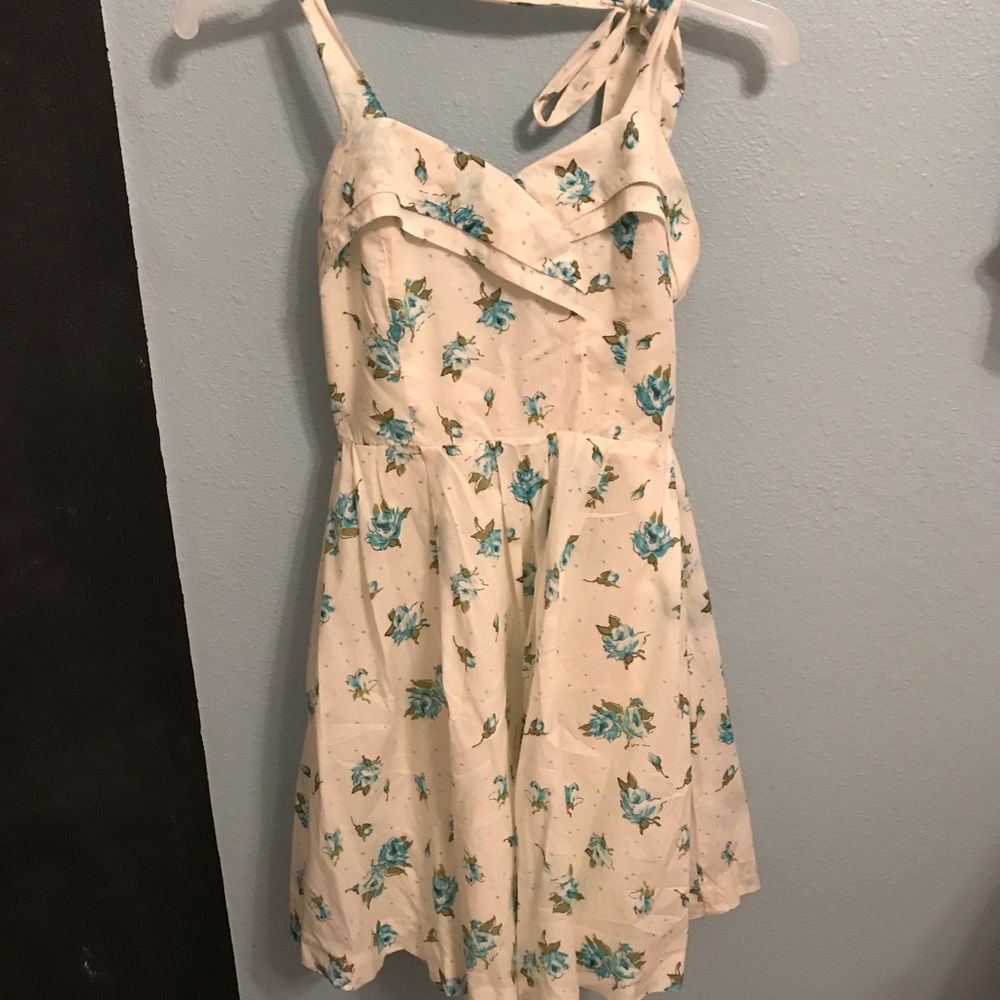 Vintage style White floral forever 21 dress