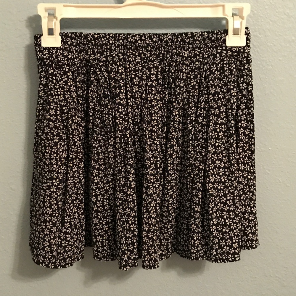 Brandy melville blue floral skirt
