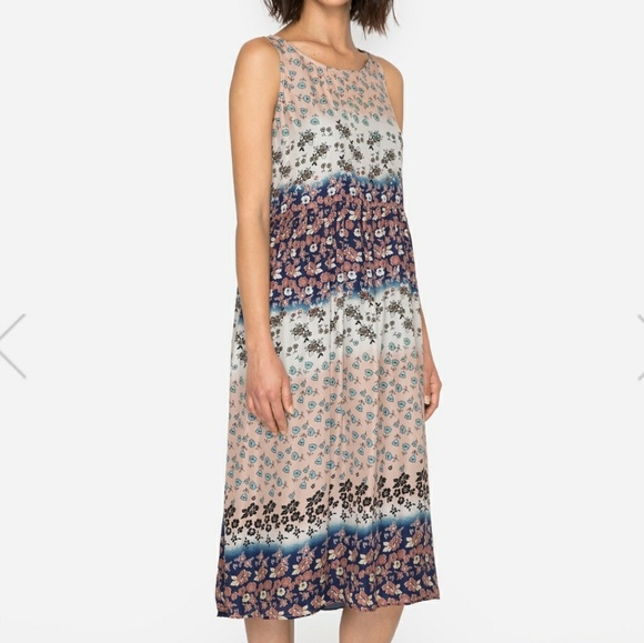 Johnny was DUSTY BLOOMS EASY DRESS - Picture 2 of 5