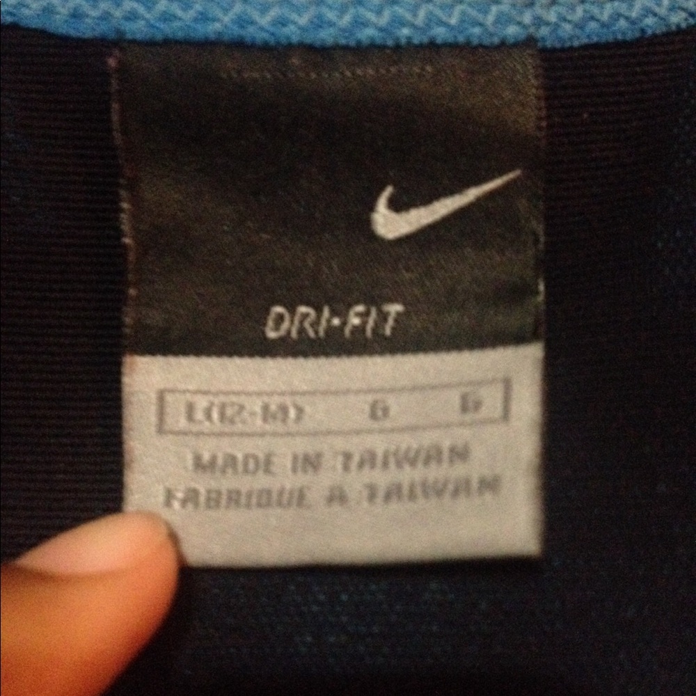 Nike top