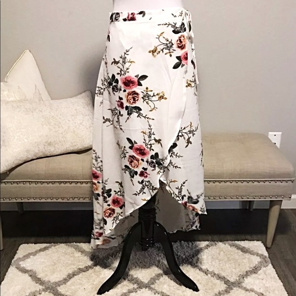Dresses & Skirts - Chiffon Maxi Wrap Skirt