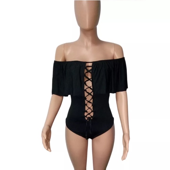 Offshoulder ruffle swimsuit - Picture 2 of 4