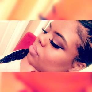 Meet your Posher, Iesha