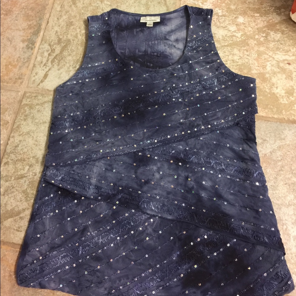 Dressbarn tiered tank top.GUC Size L
