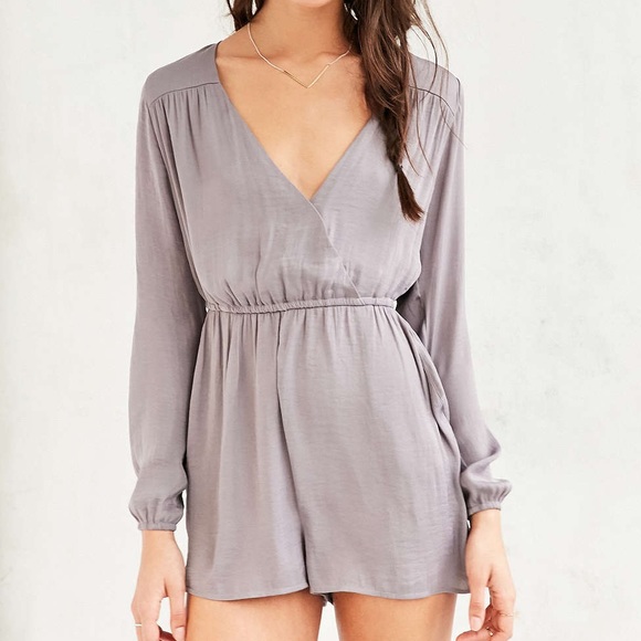 Alice & UO Demy Long Sleeve Satin Romper - Picture 1 of 2