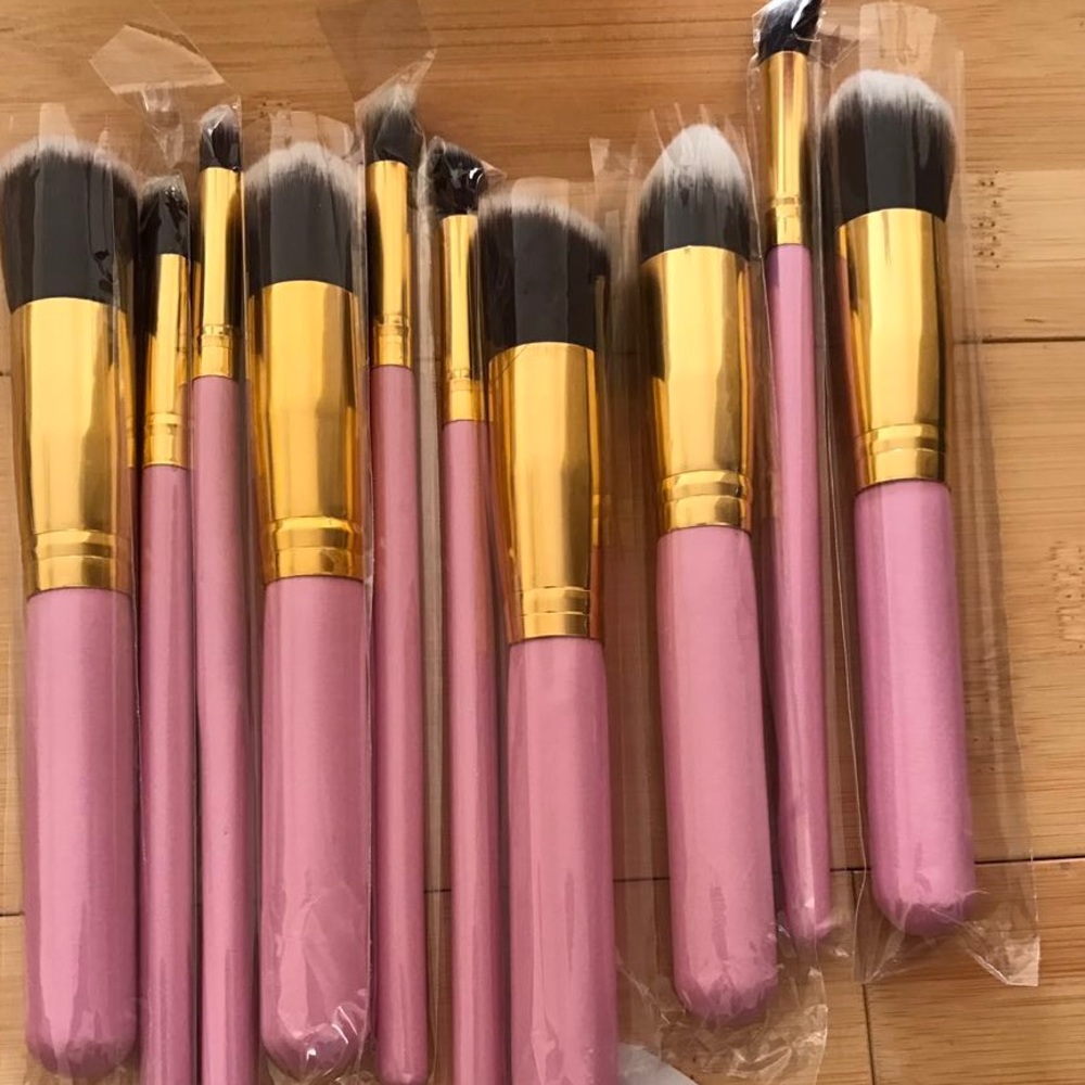 🌷🌷On Sale🌷🌷New 10pcs Makeup Brushes Set - Picture 2 of 4