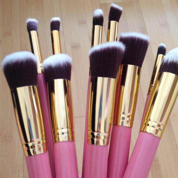 Other - 🌷🌷On Sale🌷🌷New 10pcs Makeup Brushes Set