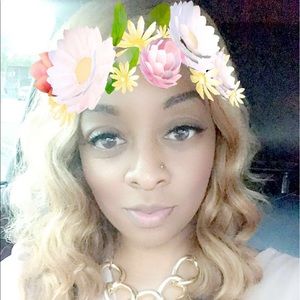 Meet your Posher, Laniece