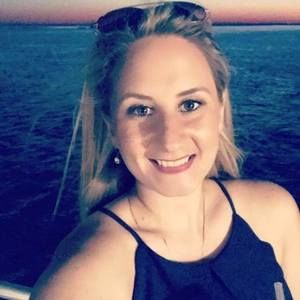 Meet your Posher, Lara