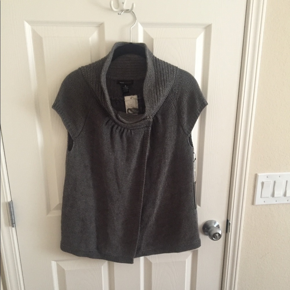 Cozy and sweet sweater shirt.