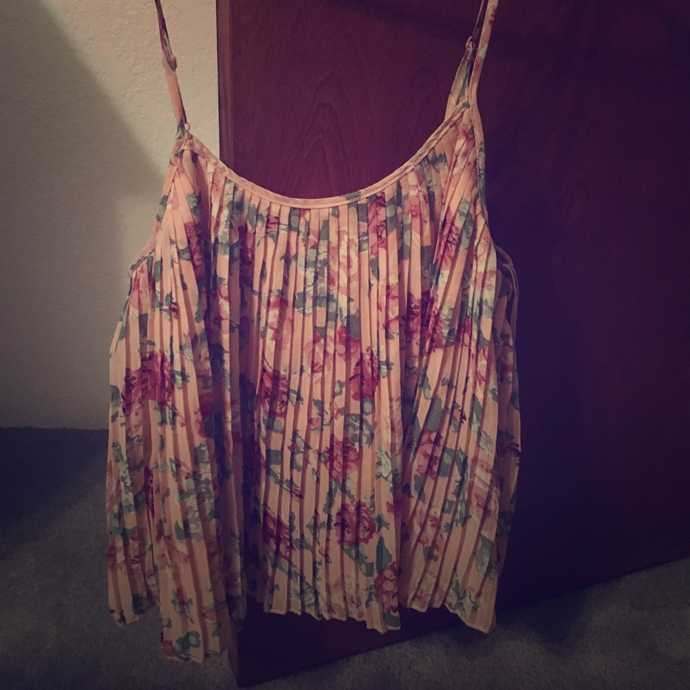 Forever 21 tank