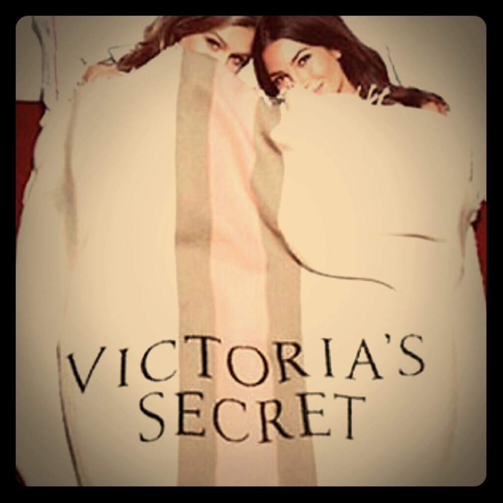 💗NEW Victoria's Secret Blanket💗